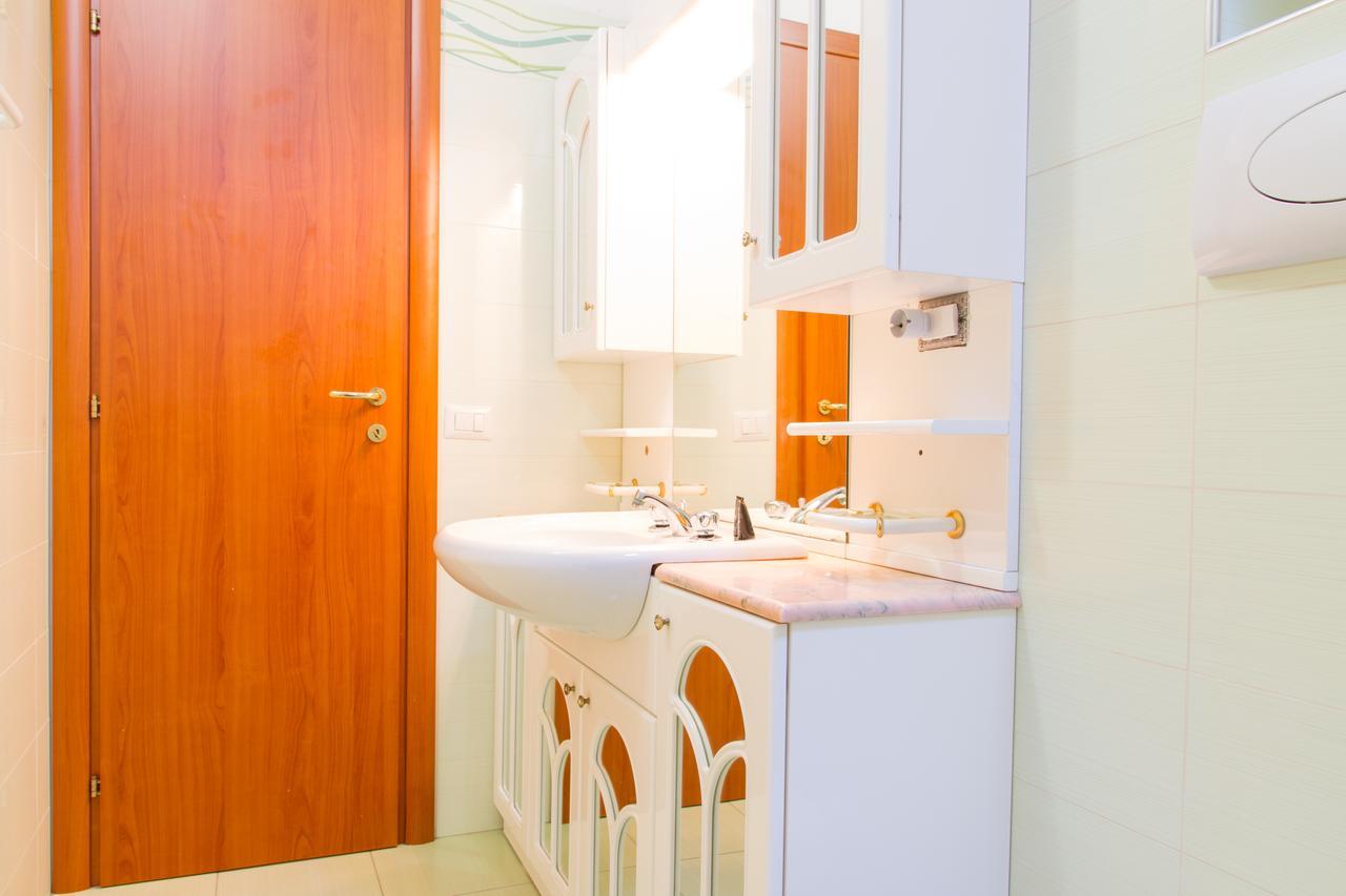 Gaia - Low Cost Studio Cefalu Bilik gambar